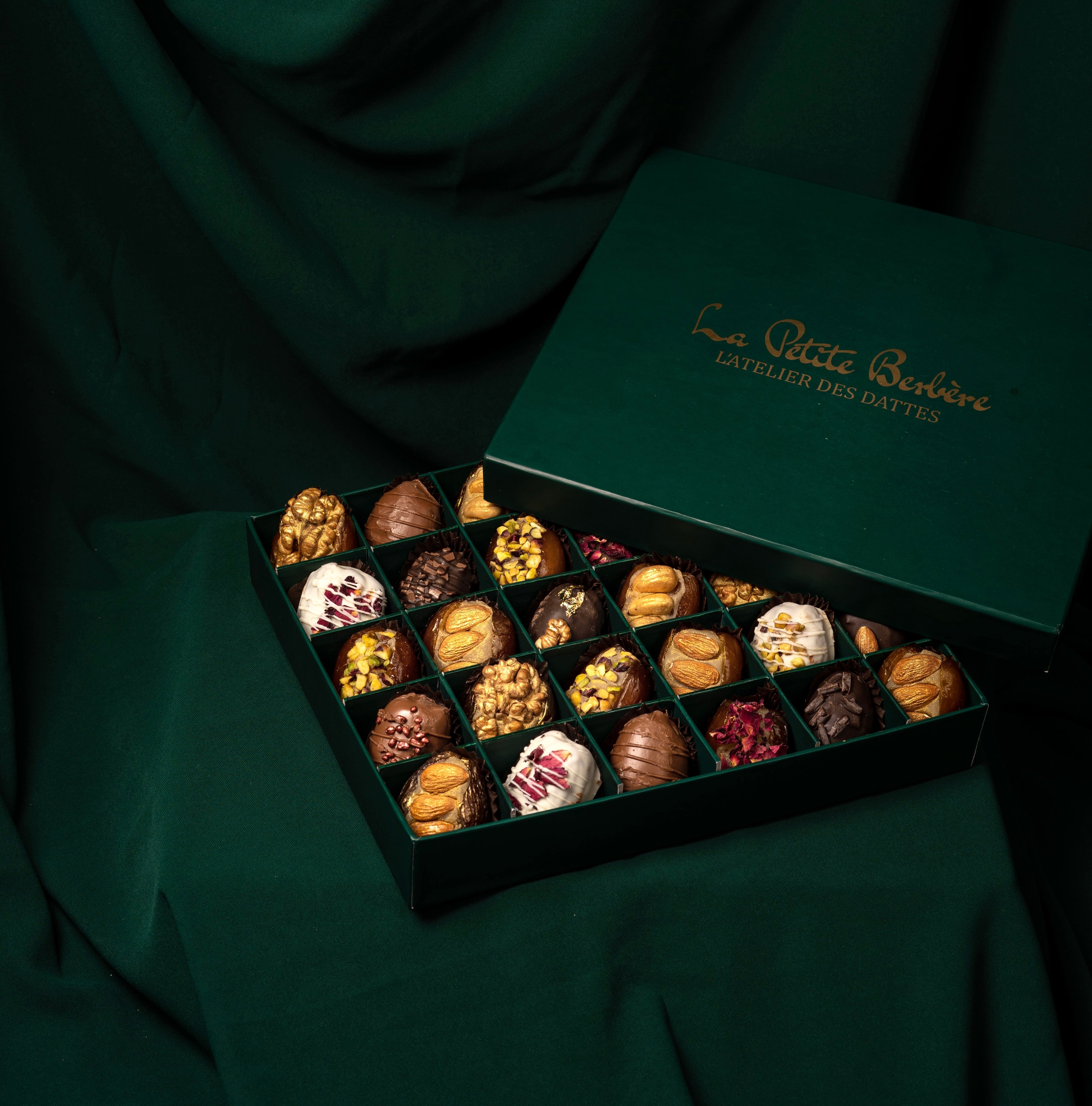 COFFRET DATTES  FOURRÉES 30 PIÈCES